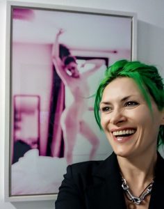 Giorgio Possenti, partecipando a Da Madonna a Donna - Adele Ceraudo performance presso PAN Palazzo delle Arti Napoli.