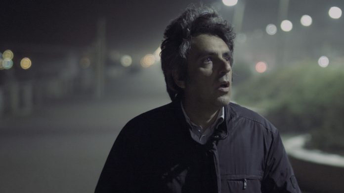 "Mistero di un impiegato", viaggio tra visioni oniriche e VHS "Mistero di un impiegato", viaggio tra visioni oniriche e VHS