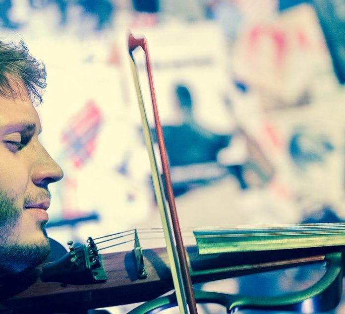 Federico Mecozzi, il golden boy di Sanremo ora direttore d'orchestra