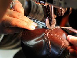 C’era una volta l’orlatrice. Alla scarpa italiana serve un progetto formativo C’era una volta l’orlatrice. Alla scarpa italiana serve un progetto formativo