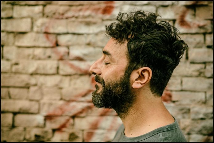 Luca Carocci, musica e parole per non perdere l'identità Luca Carocci, musica e parole per non perdere l'identità