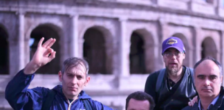 “Cheese!”, sei eroi alla scoperta di Roma “Cheese!”, sei eroi in cerca di normalità