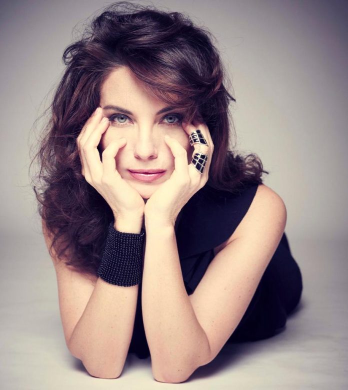 Vanessa Gravina: "La mia prima in quel cinema negli Champs Elysees..." Vanessa Gravina: "La mia prima in quel cinema negli Champs Elysees..."