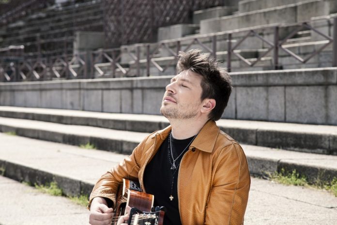 Daniele Stefani, emozioni senza filtri nel nuovo singolo "La fiducia"