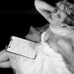 Vanessa Grey è una cantante e conduttrice radiofonica calabrese che a Milano ha trovato la sua seconda casa. In onda ogni giorno su Radio Zeta