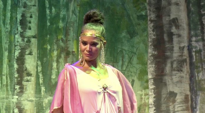 Denny Mendez:”Torno a teatro. Una vittoria come attrice e come essere umano”